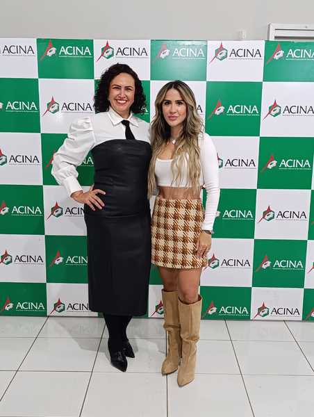 Left or right whatsapp image 2025 06 11 at 10.26.31 2 