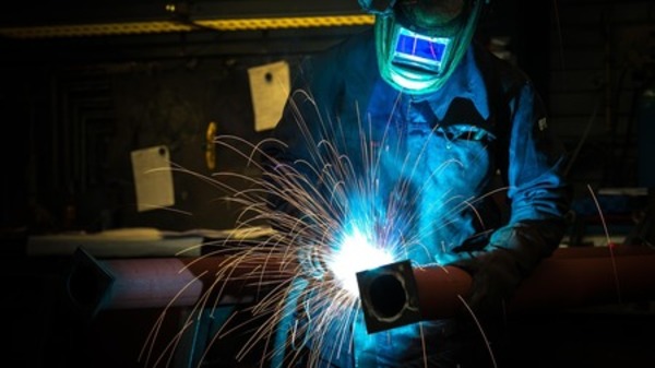 Left or right left or right welder 3373370 1920